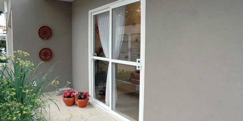 Cortinas e Persianas